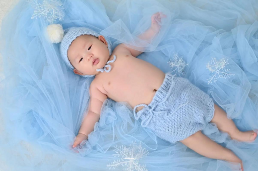 克孜勒苏孕妇在家站着分娩